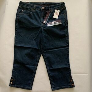 Gloria Vanderbilt Dark Indigo Capris (245)